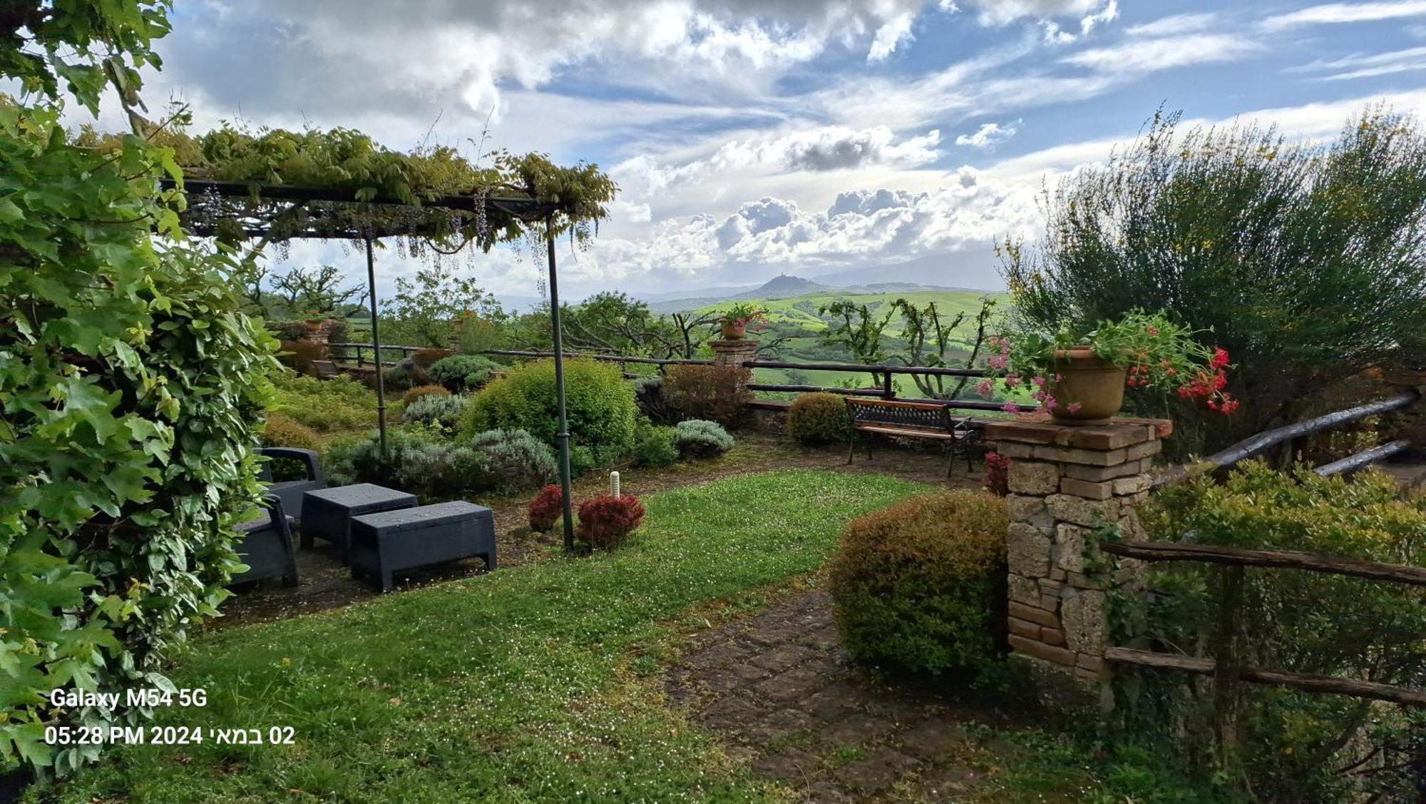 Borgo Del Grillo Aparthotel Sarteano Buitenkant foto